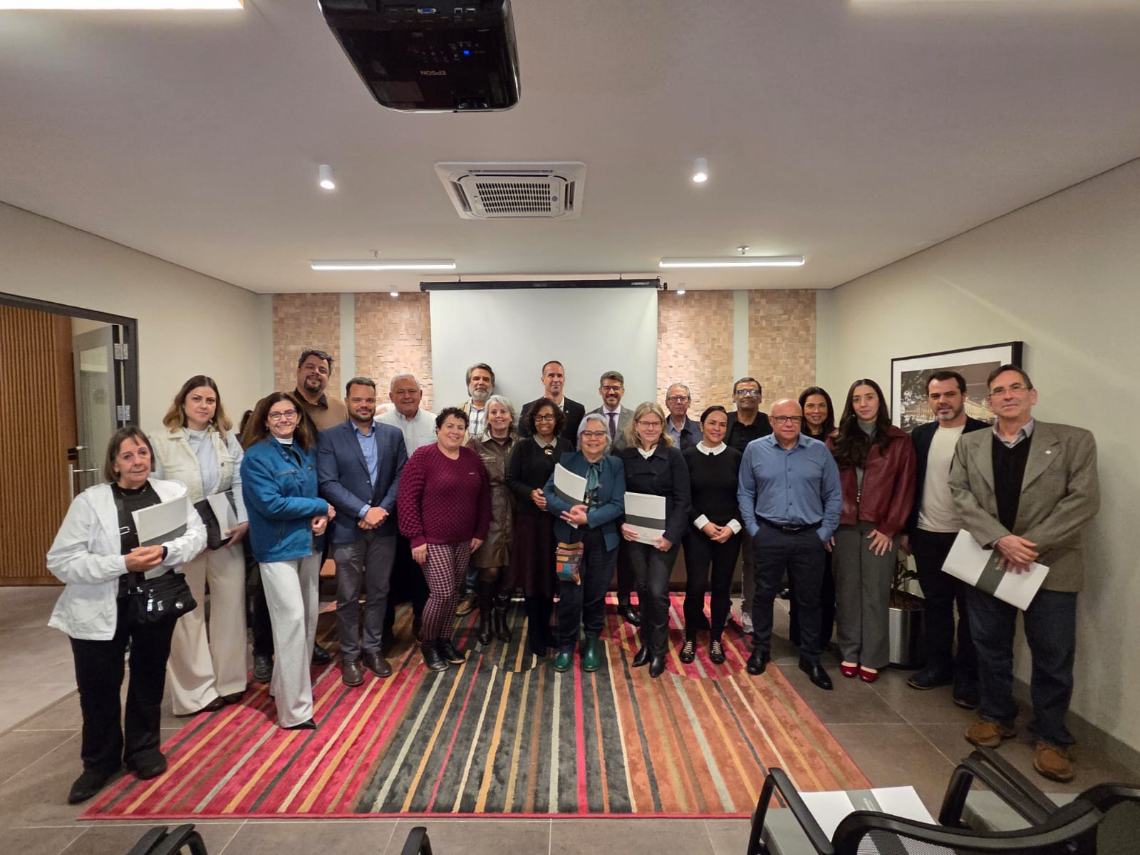 Leia mais sobre o artigo Encontro Regional Instituto Servir Brasil e Adcap/RS