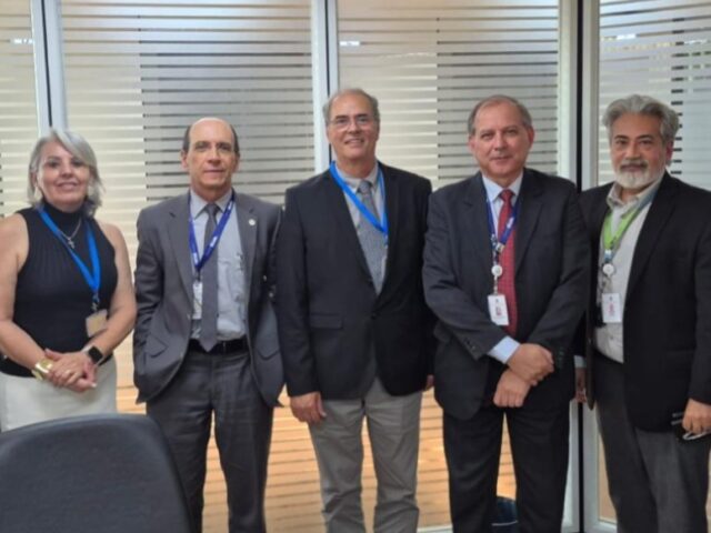 ADCAP participa de reunião no Ministério das Comunicações para tratar do financiamento do serviço postal universal